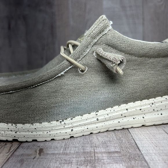 Hey Dude Men's Wally Stretch Slip On Comfort Loafers Casual Shoes Beige Size 8 - Picture 13 of 14